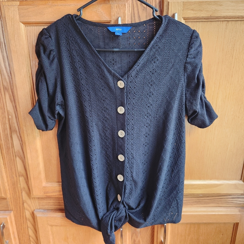 Apt. 9 Black Eyelet Top Size Medium Petite